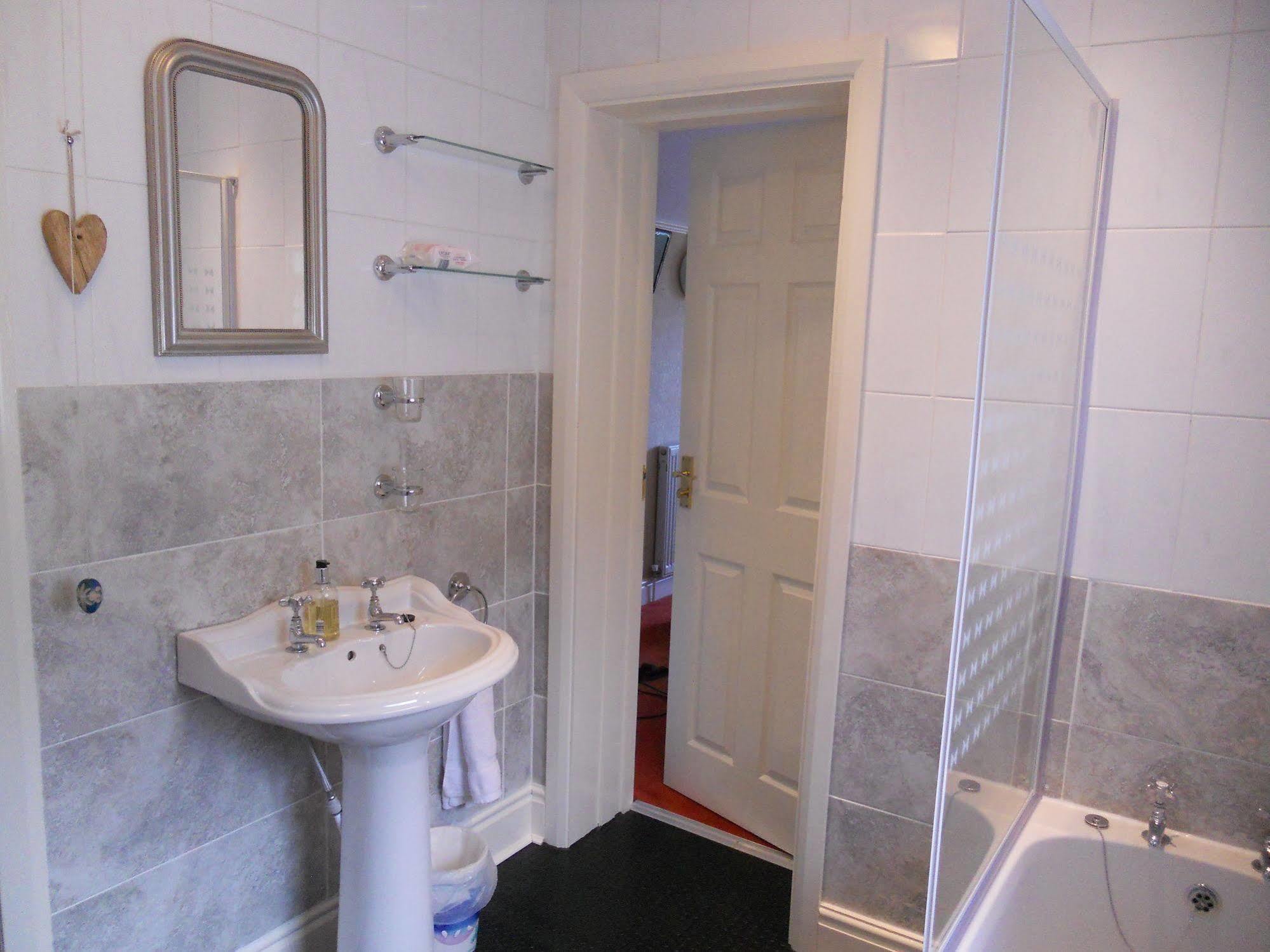 קזיק Glendale Guest House מראה חיצוני תמונה